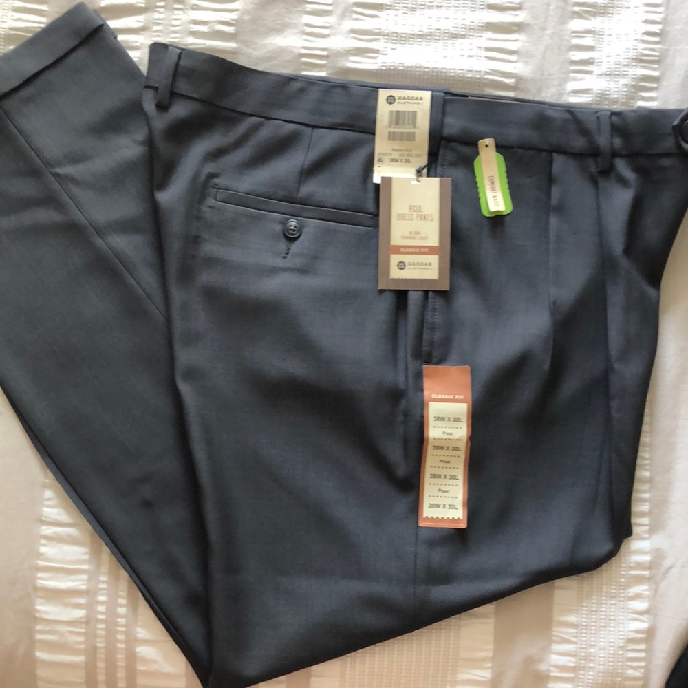 Haggar men’s dress pants 38W X 30L medium grey
